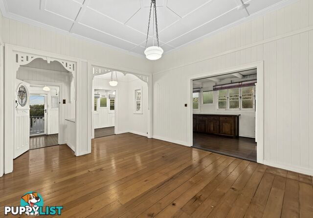25 Mackie Street East MOOROOKA QLD 4105