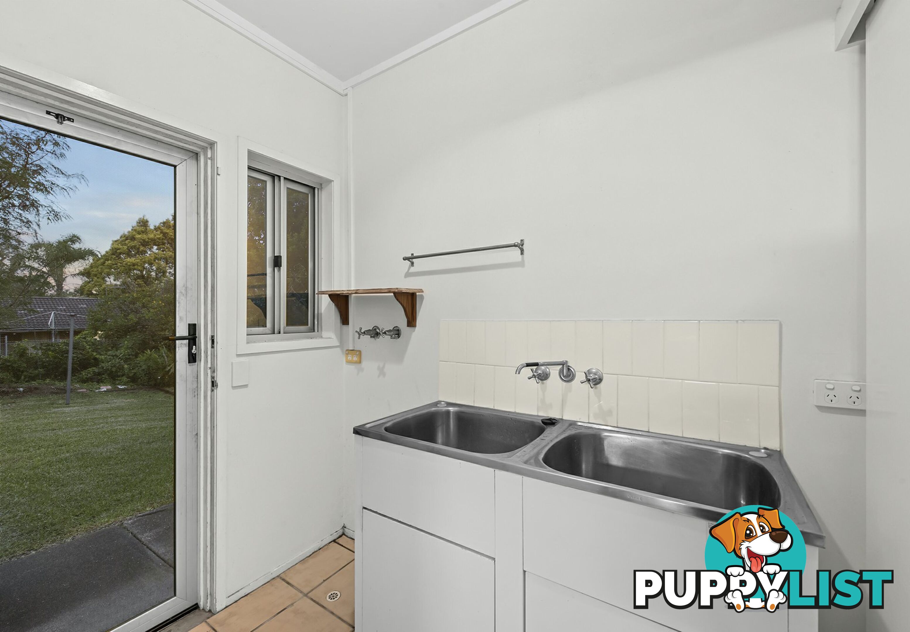 25 Mackie Street East MOOROOKA QLD 4105