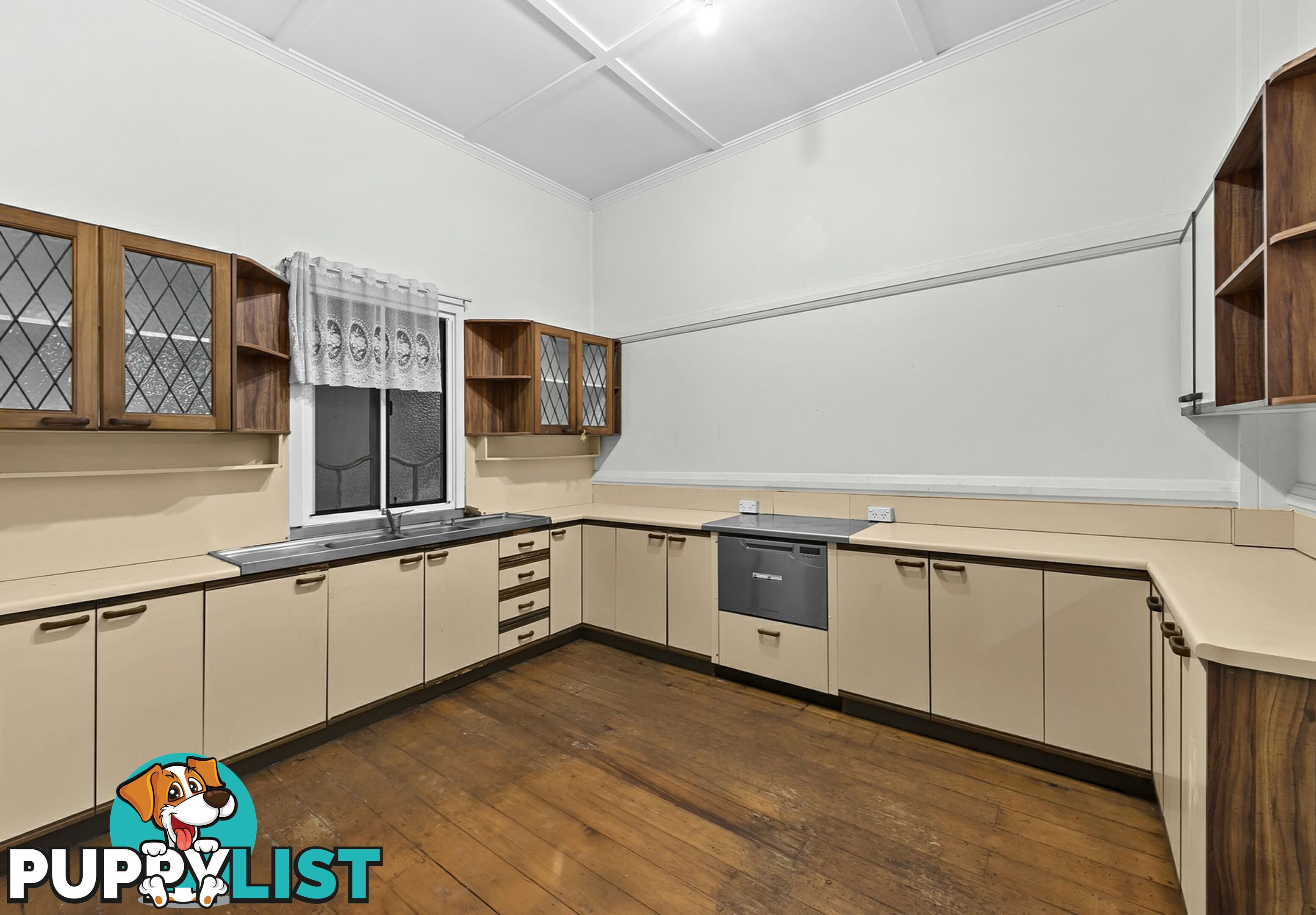 25 Mackie Street East MOOROOKA QLD 4105