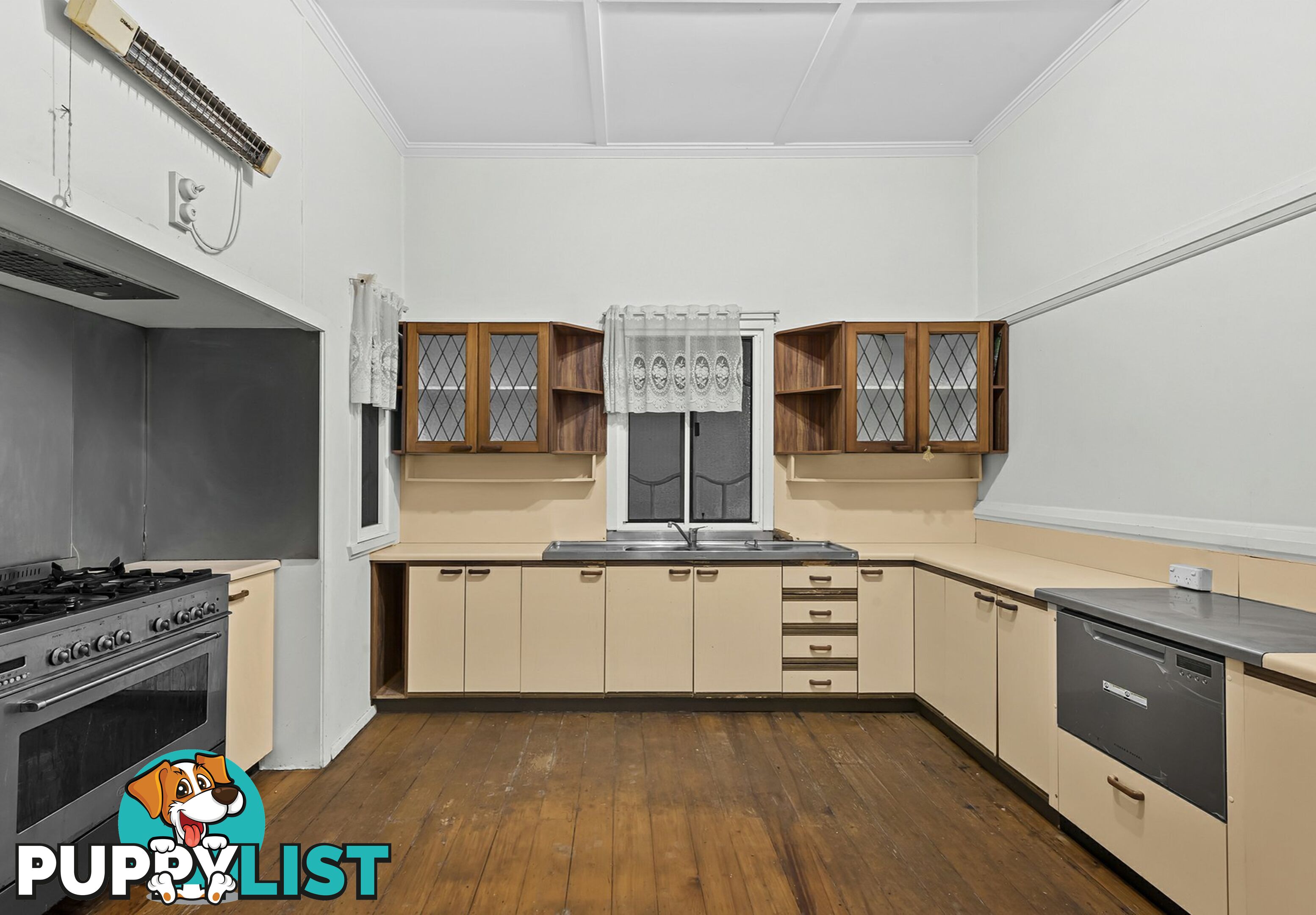 25 Mackie Street East MOOROOKA QLD 4105