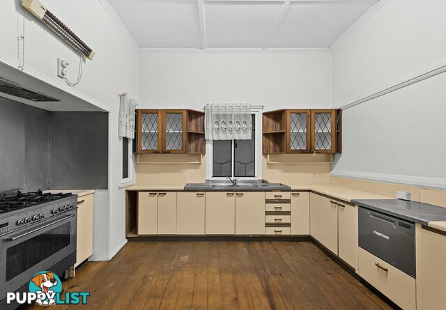 25 Mackie Street East MOOROOKA QLD 4105