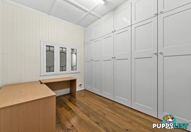 25 Mackie Street East MOOROOKA QLD 4105