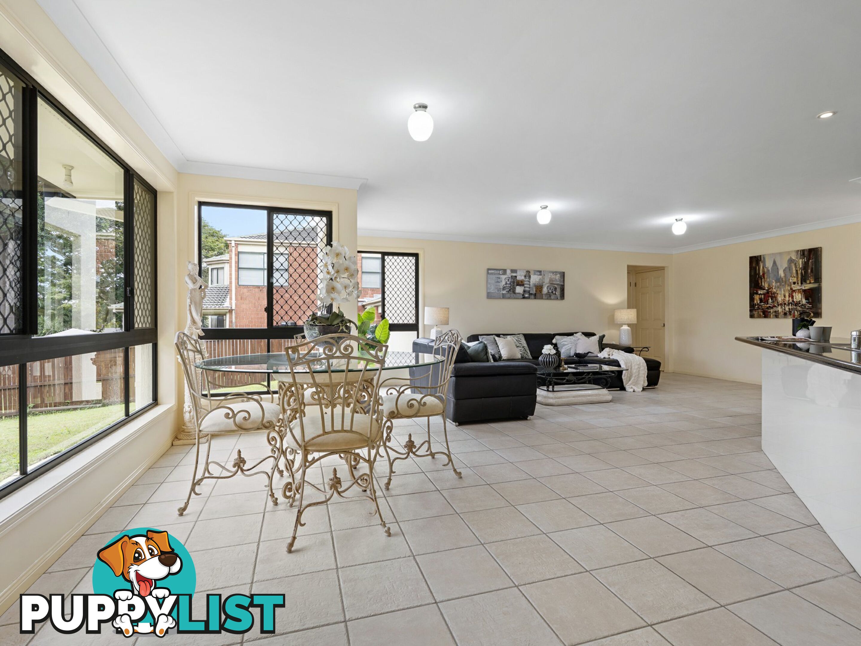 18 Maisie Place EIGHT MILE PLAINS QLD 4113