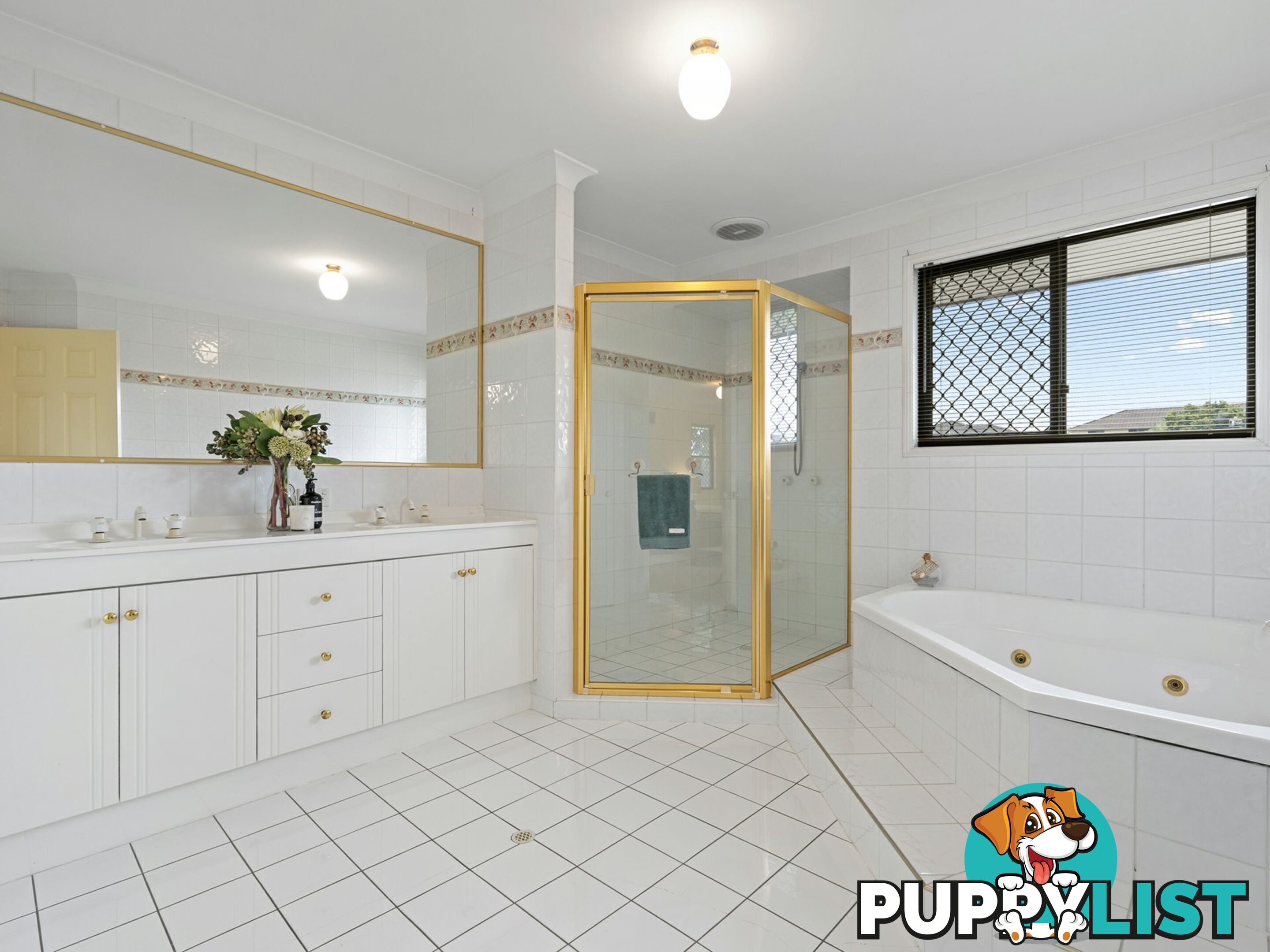 18 Maisie Place EIGHT MILE PLAINS QLD 4113