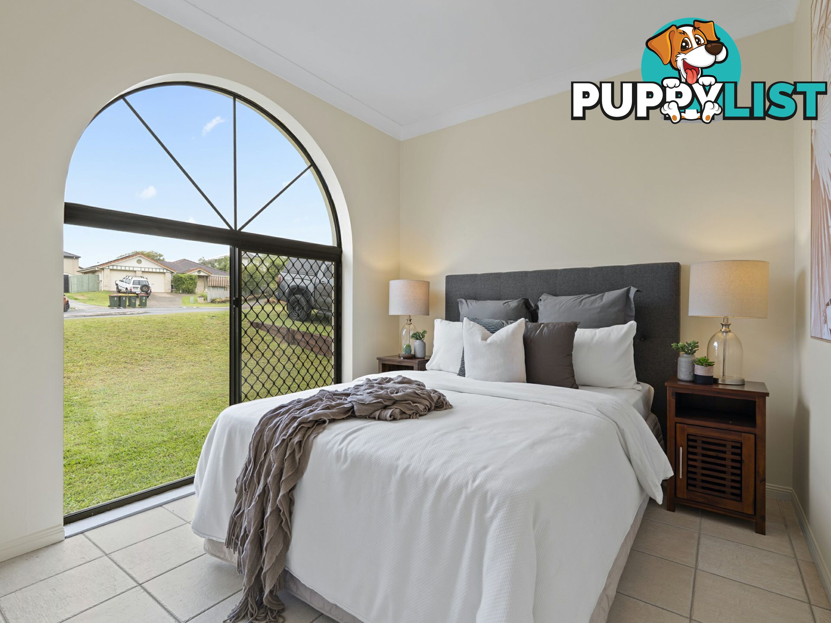 18 Maisie Place EIGHT MILE PLAINS QLD 4113