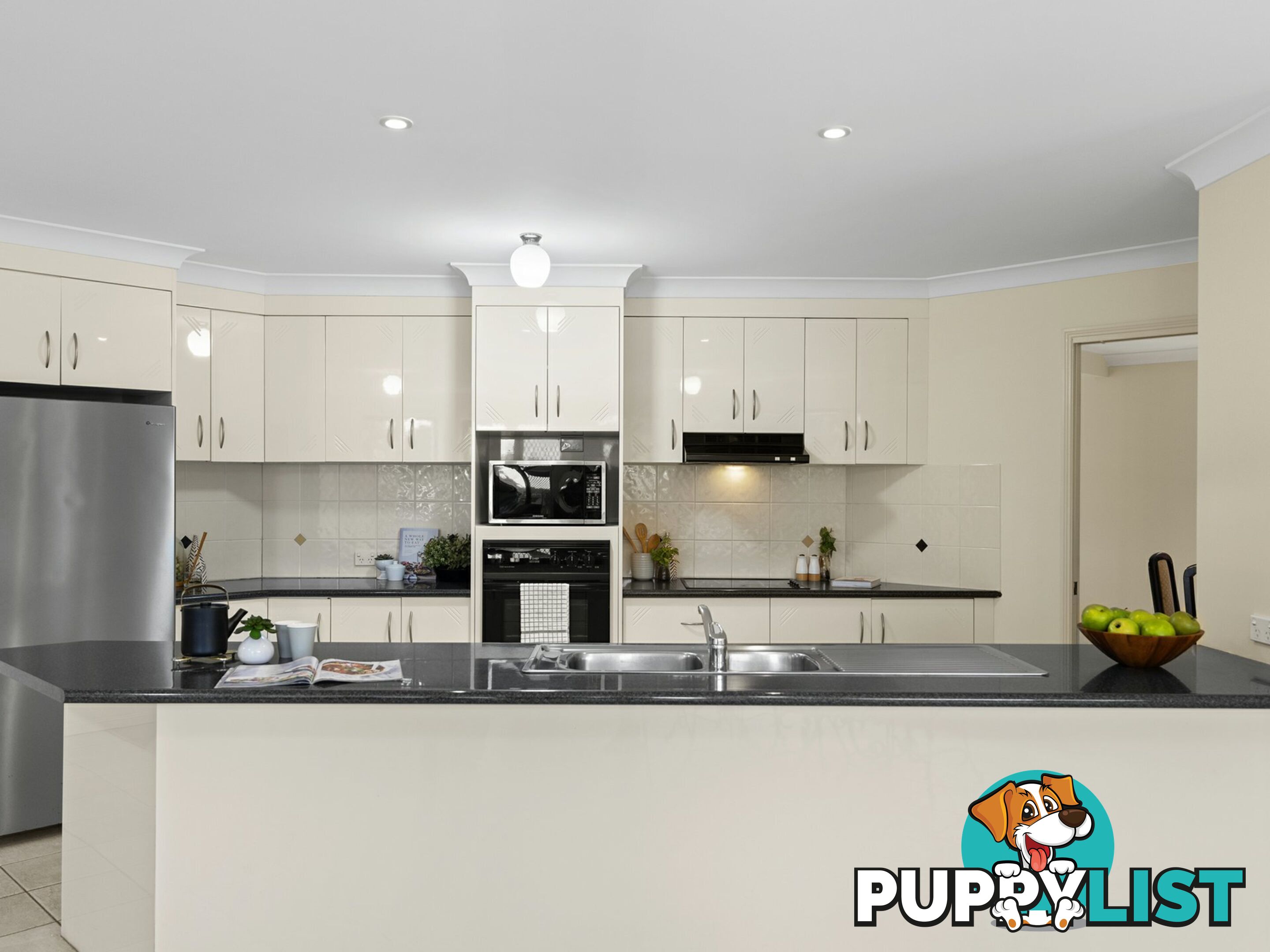 18 Maisie Place EIGHT MILE PLAINS QLD 4113
