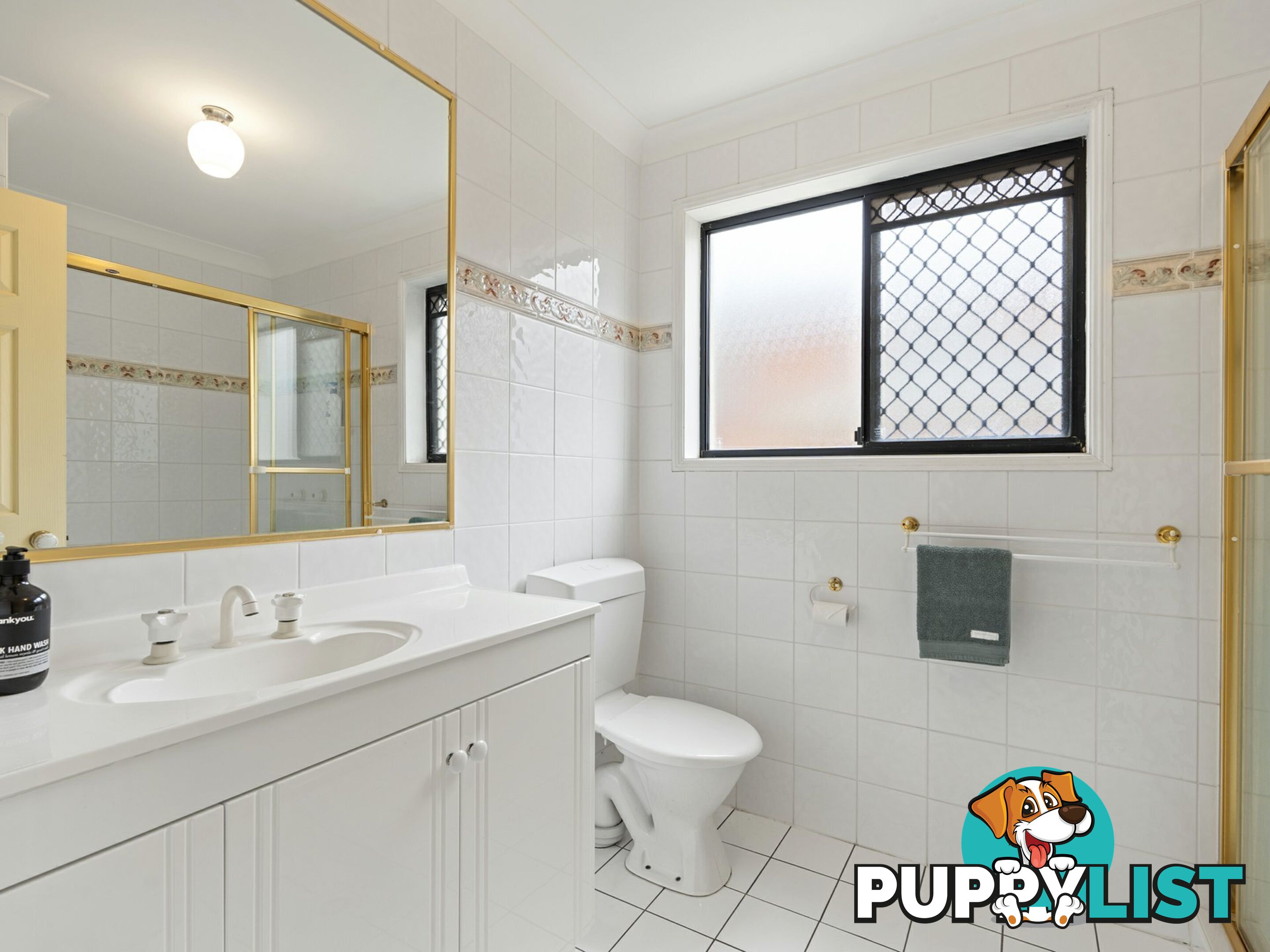 18 Maisie Place EIGHT MILE PLAINS QLD 4113