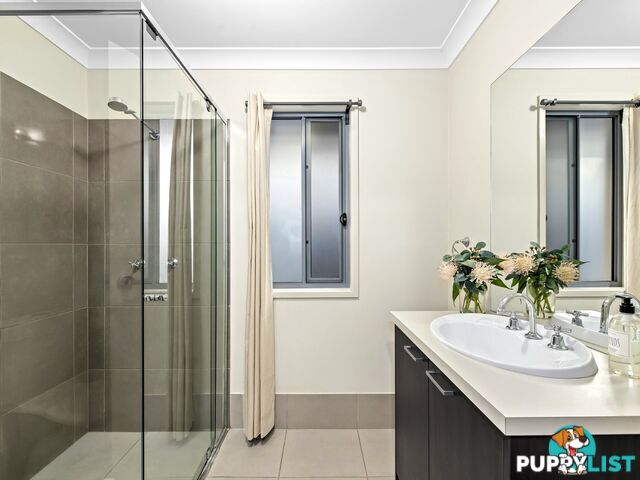 31 Obrist Place ROCHEDALE QLD 4123