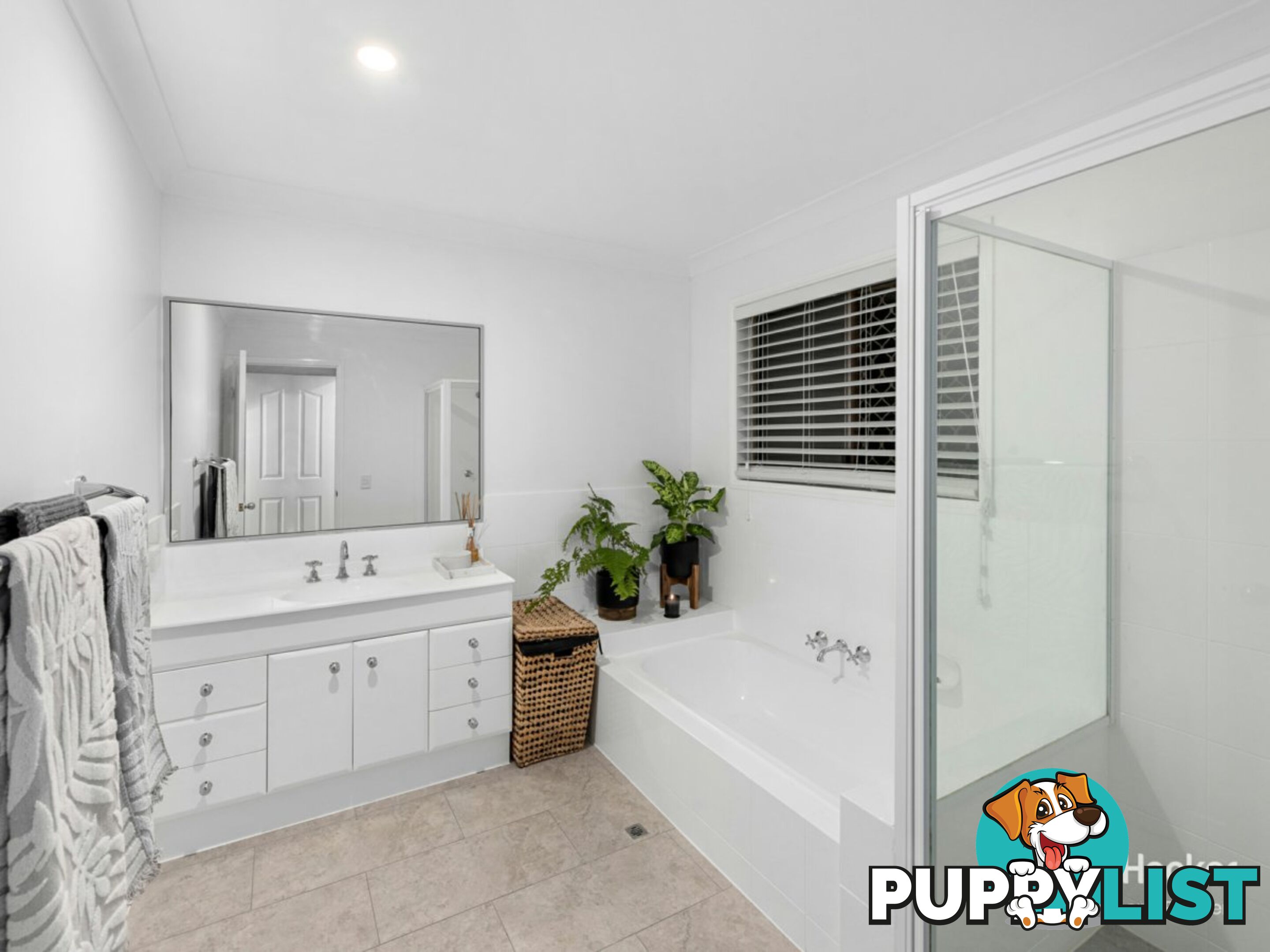 16 Magenta Place WISHART QLD 4122