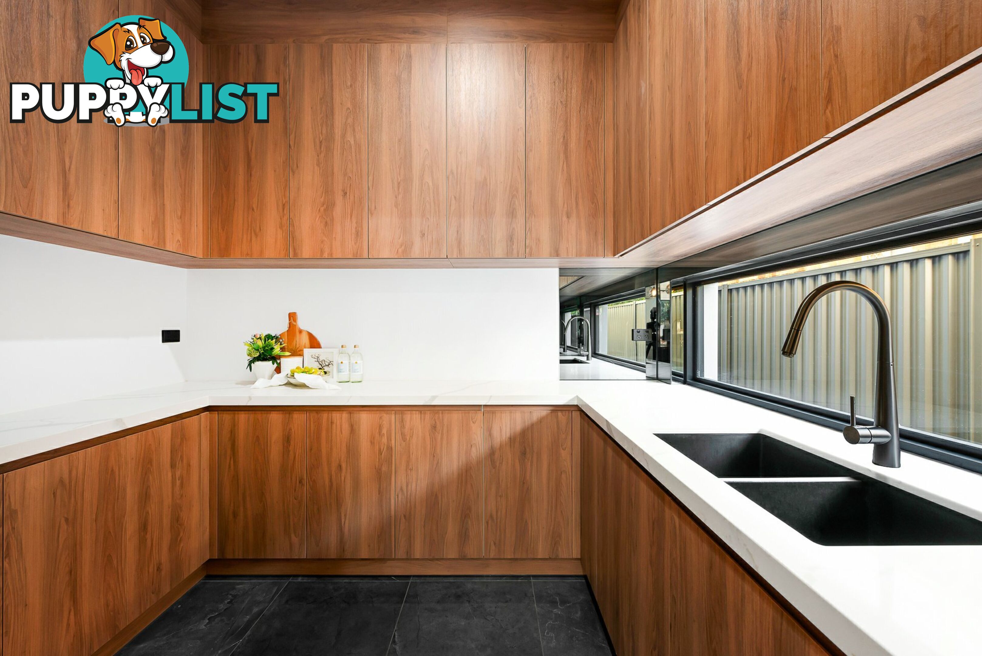 85 Park Avenue SUNNYBANK HILLS QLD 4109