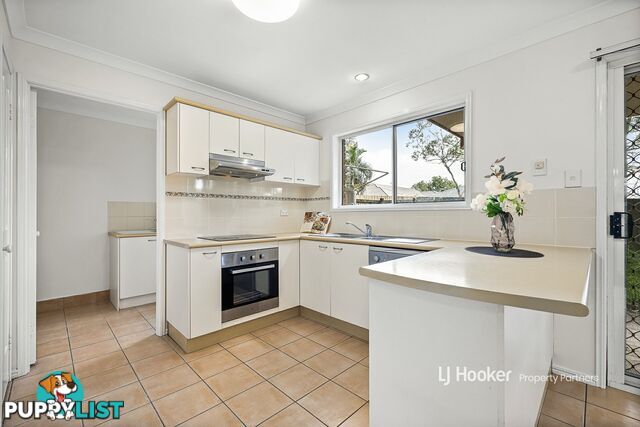 28/8 Honeysuckle Way CALAMVALE QLD 4116