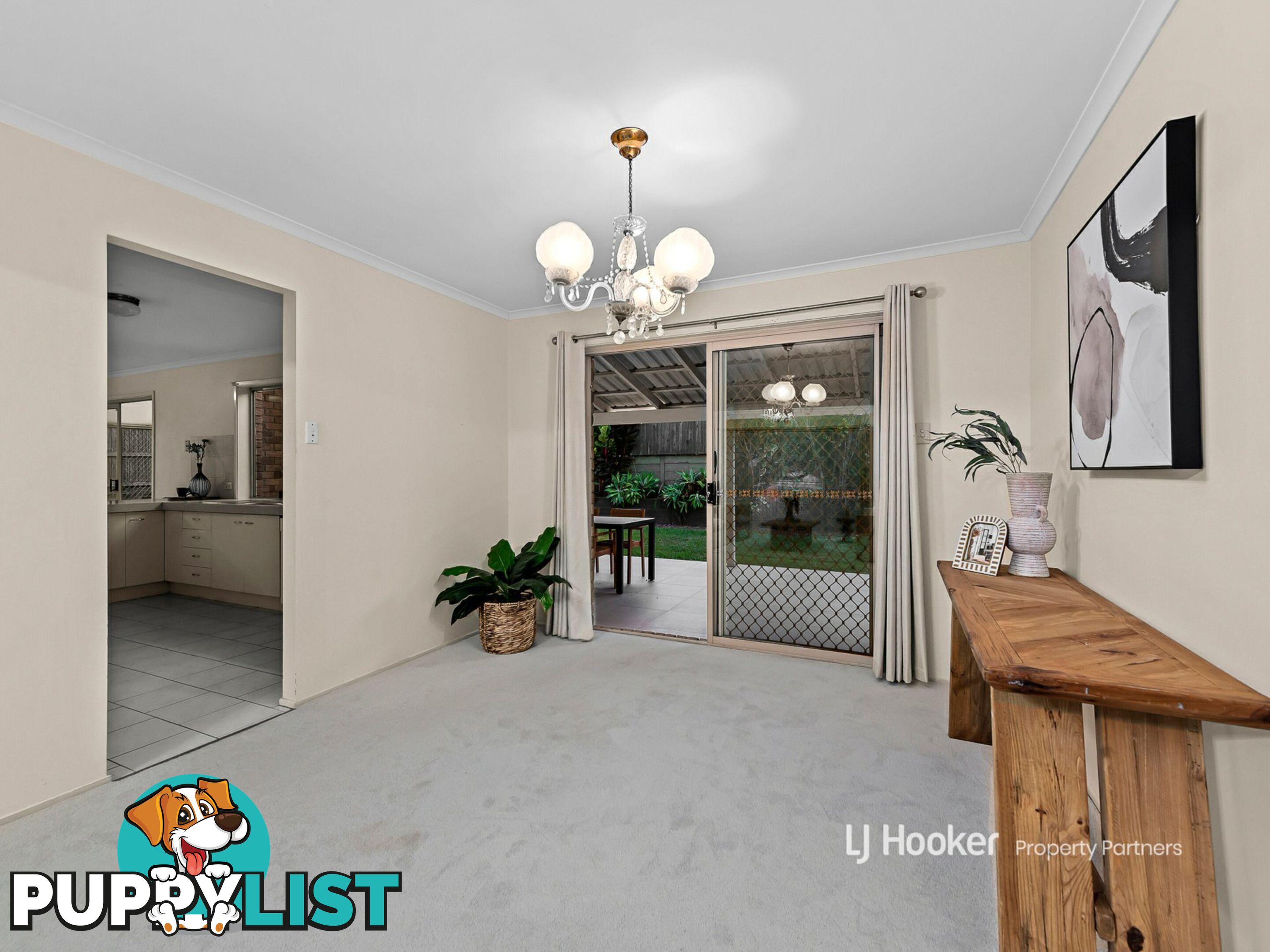 18 Mindona Street WISHART QLD 4122