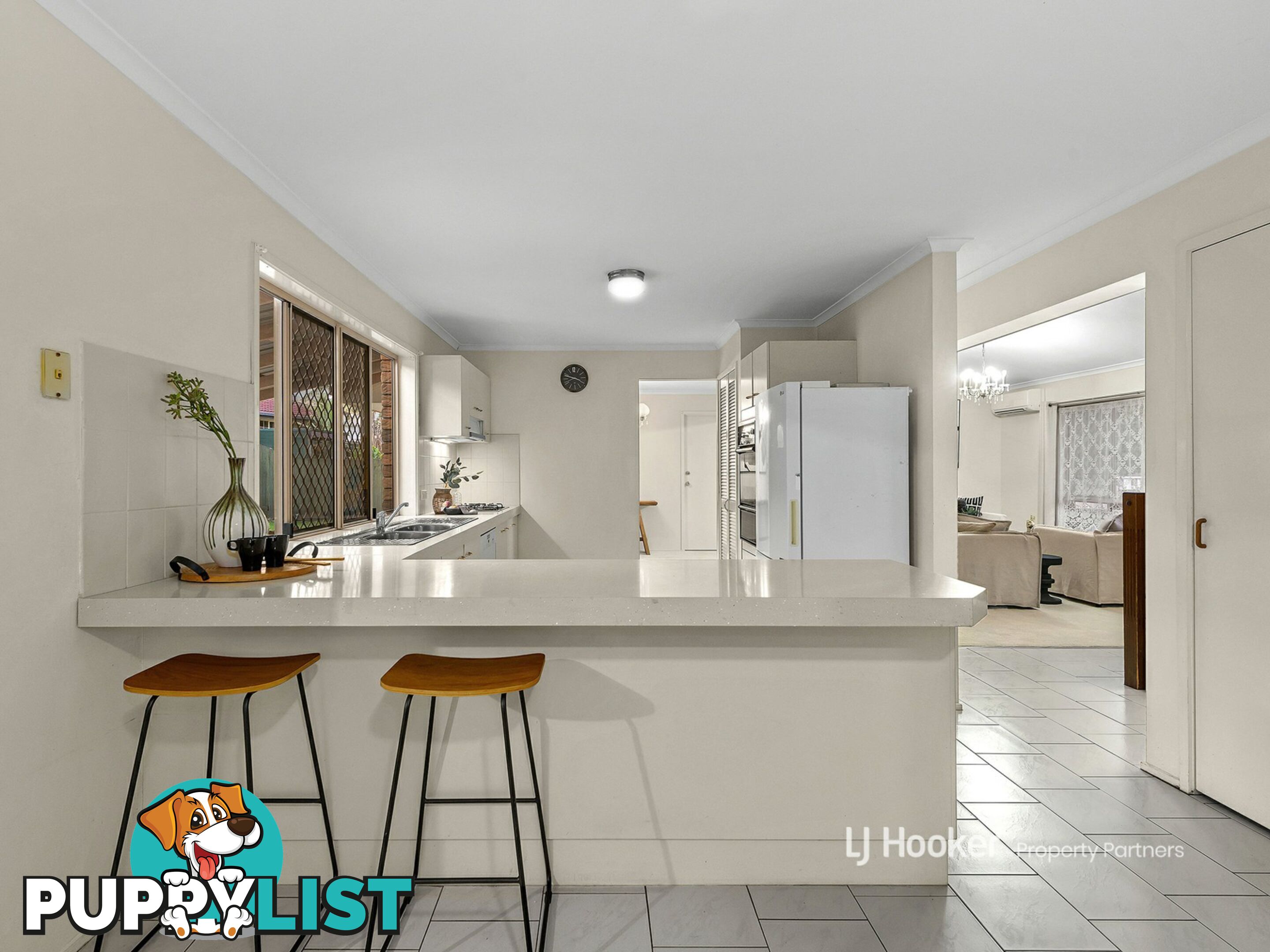 18 Mindona Street WISHART QLD 4122