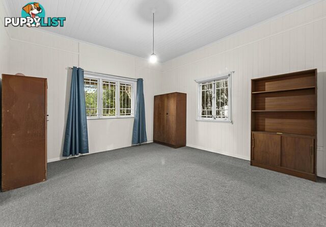 31 Mackie Street East MOOROOKA QLD 4105