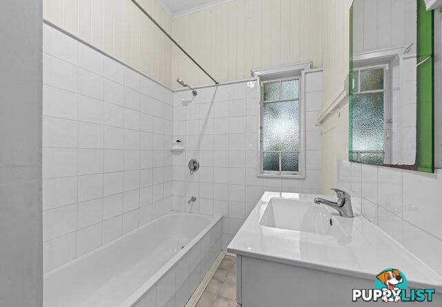 31 Mackie Street East MOOROOKA QLD 4105