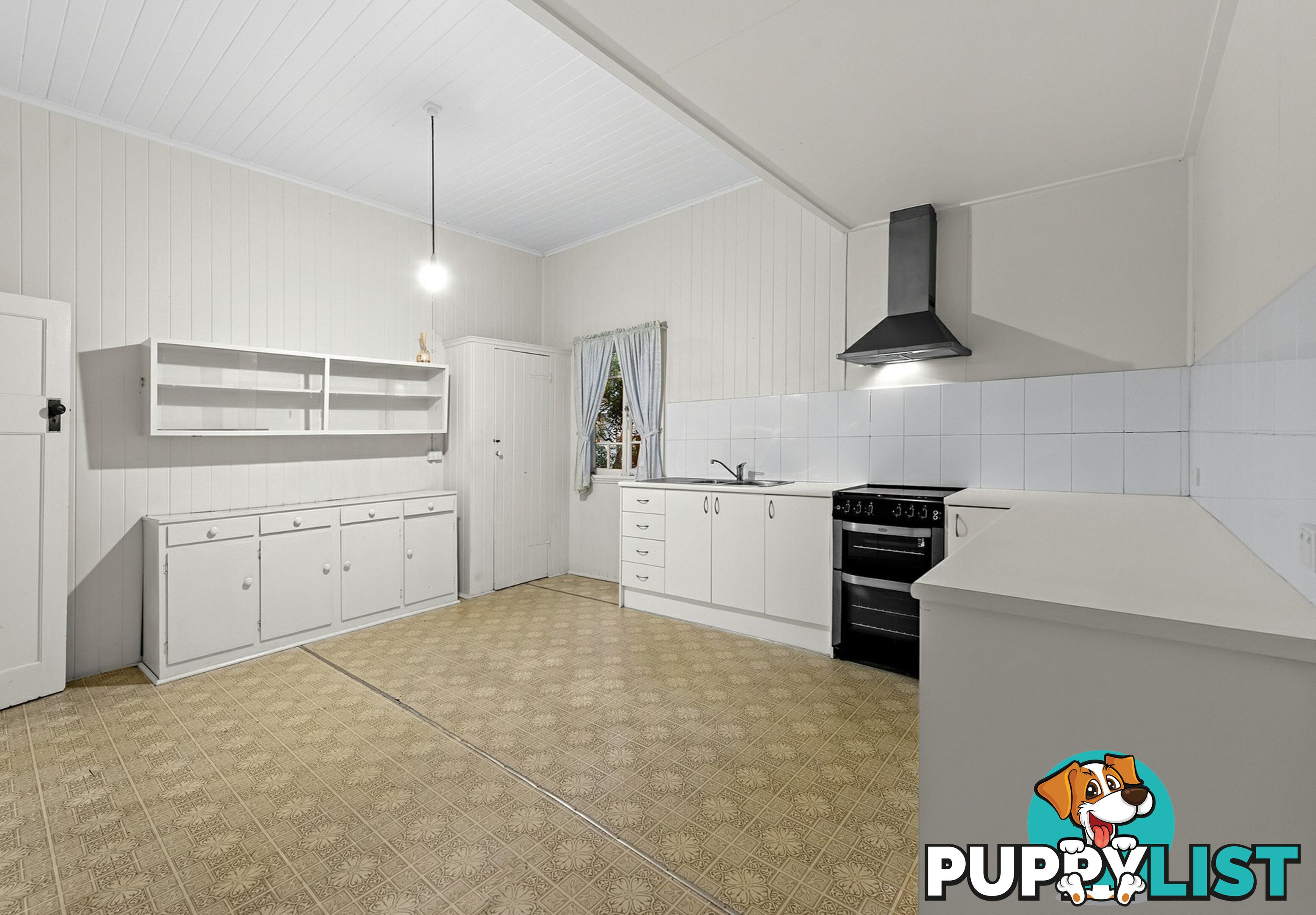 31 Mackie Street East MOOROOKA QLD 4105