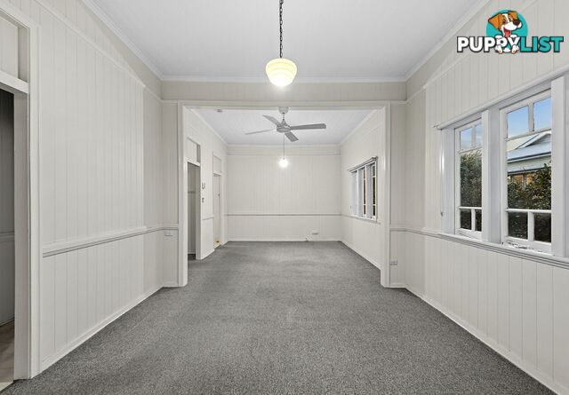 31 Mackie Street East MOOROOKA QLD 4105