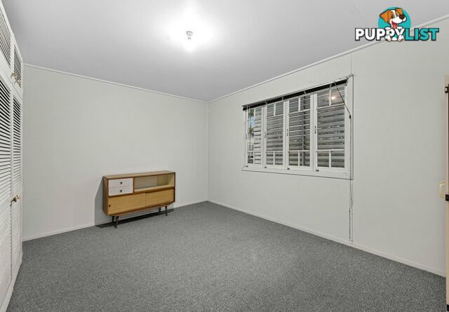 31 Mackie Street East MOOROOKA QLD 4105