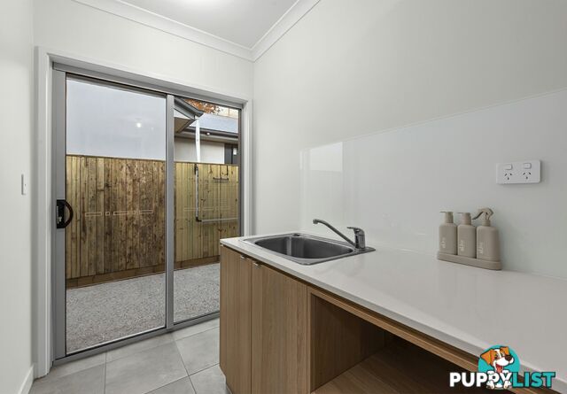 4 Ferris Avenue PARK RIDGE QLD 4125