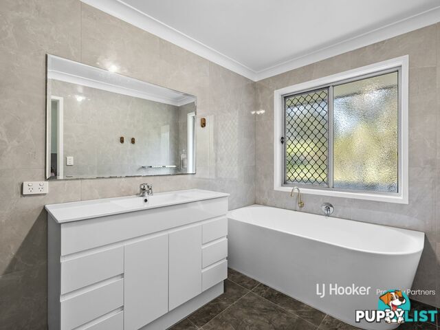 8 Clydesdale Place SUMNER QLD 4074