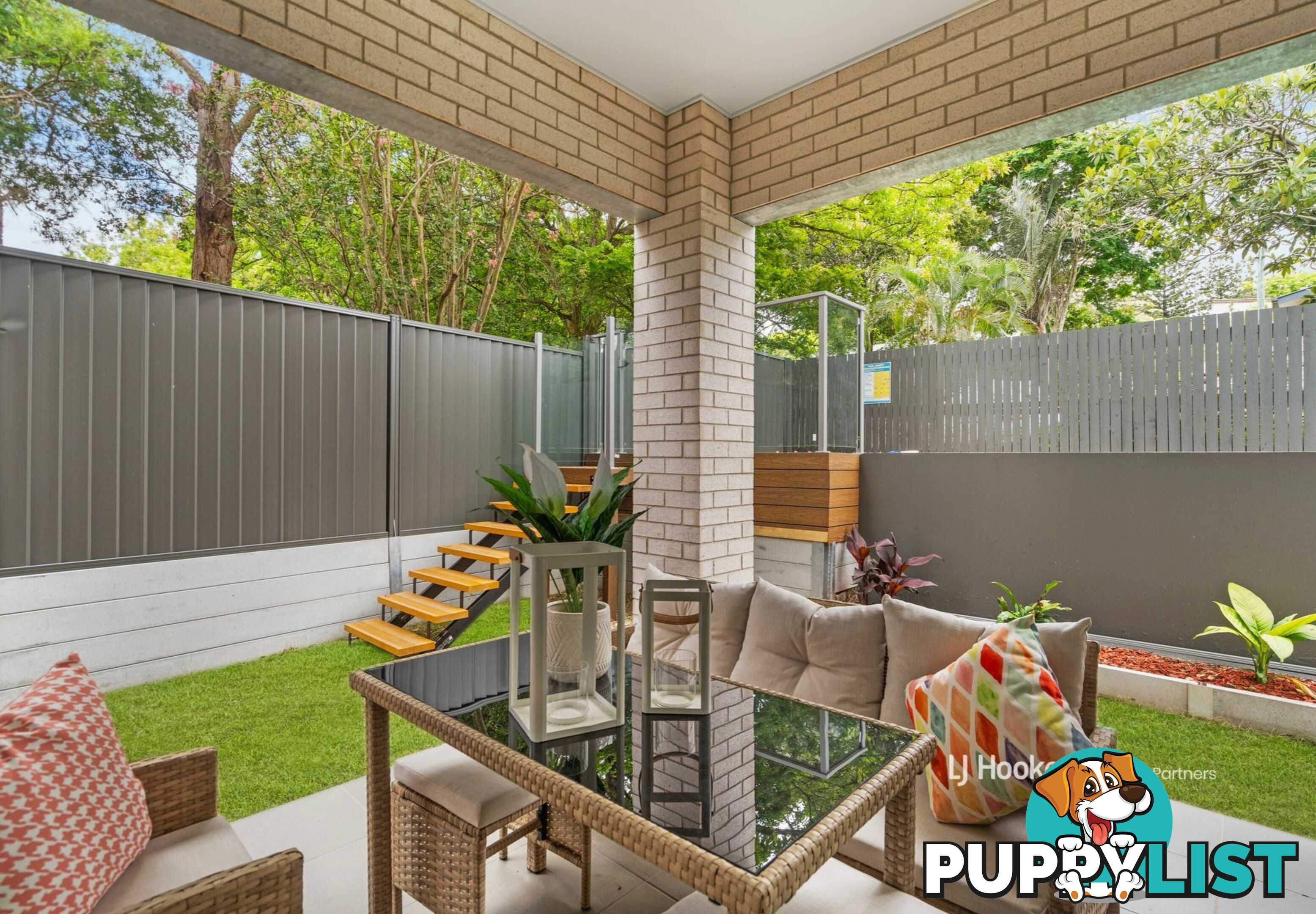 67 Steele Street HOLLAND PARK QLD 4121