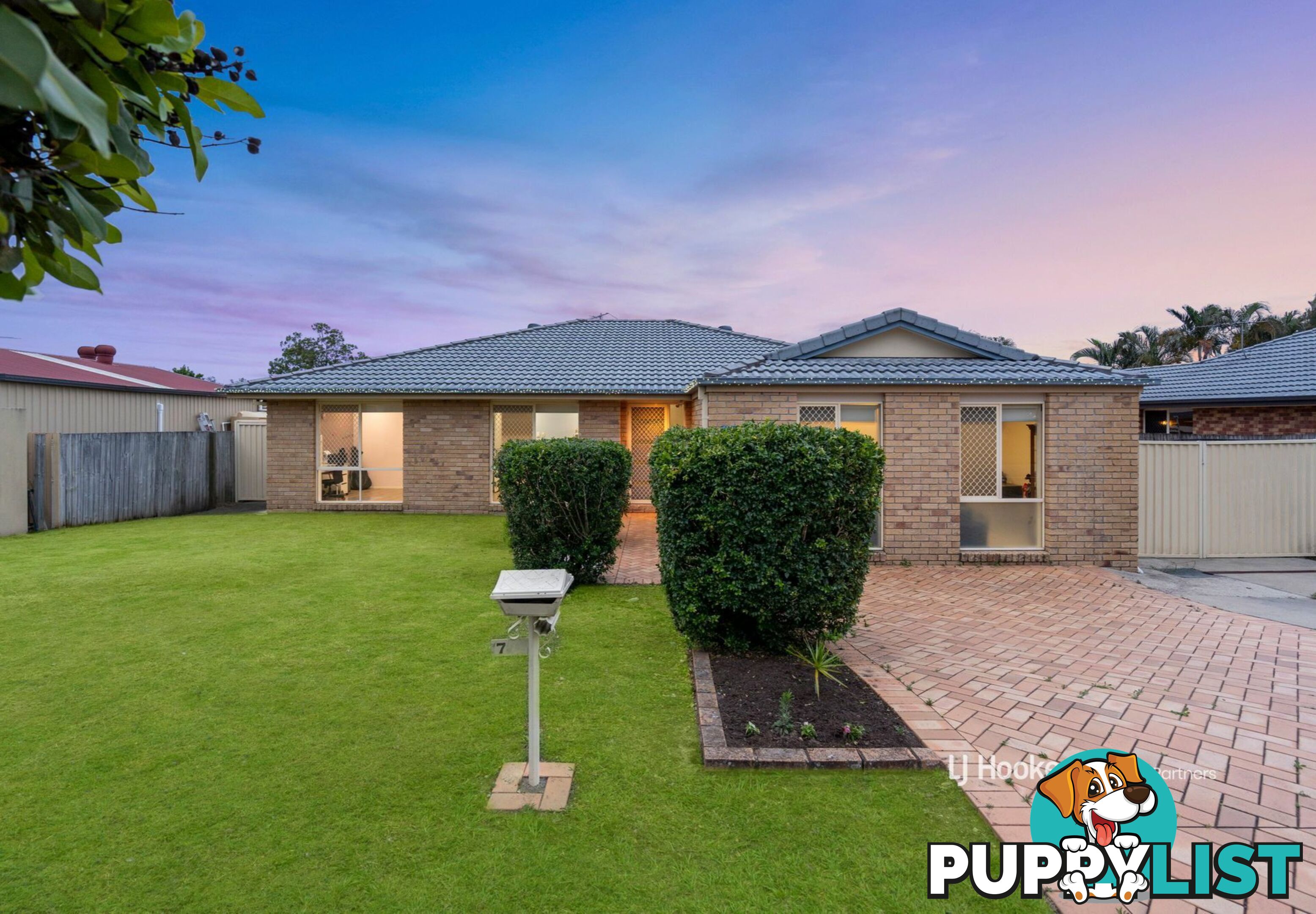 7 Oakview Street PARKINSON QLD 4115