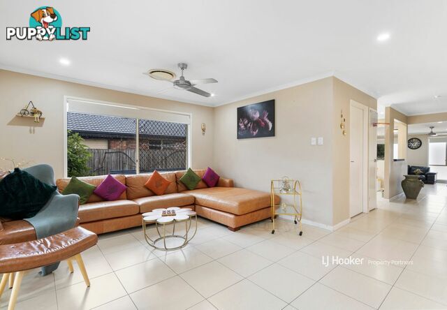 7 Oakview Street PARKINSON QLD 4115