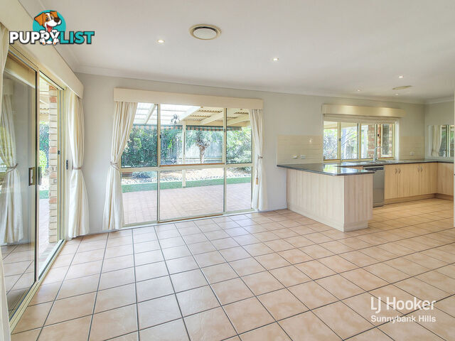 6 St John Close PARKINSON QLD 4115