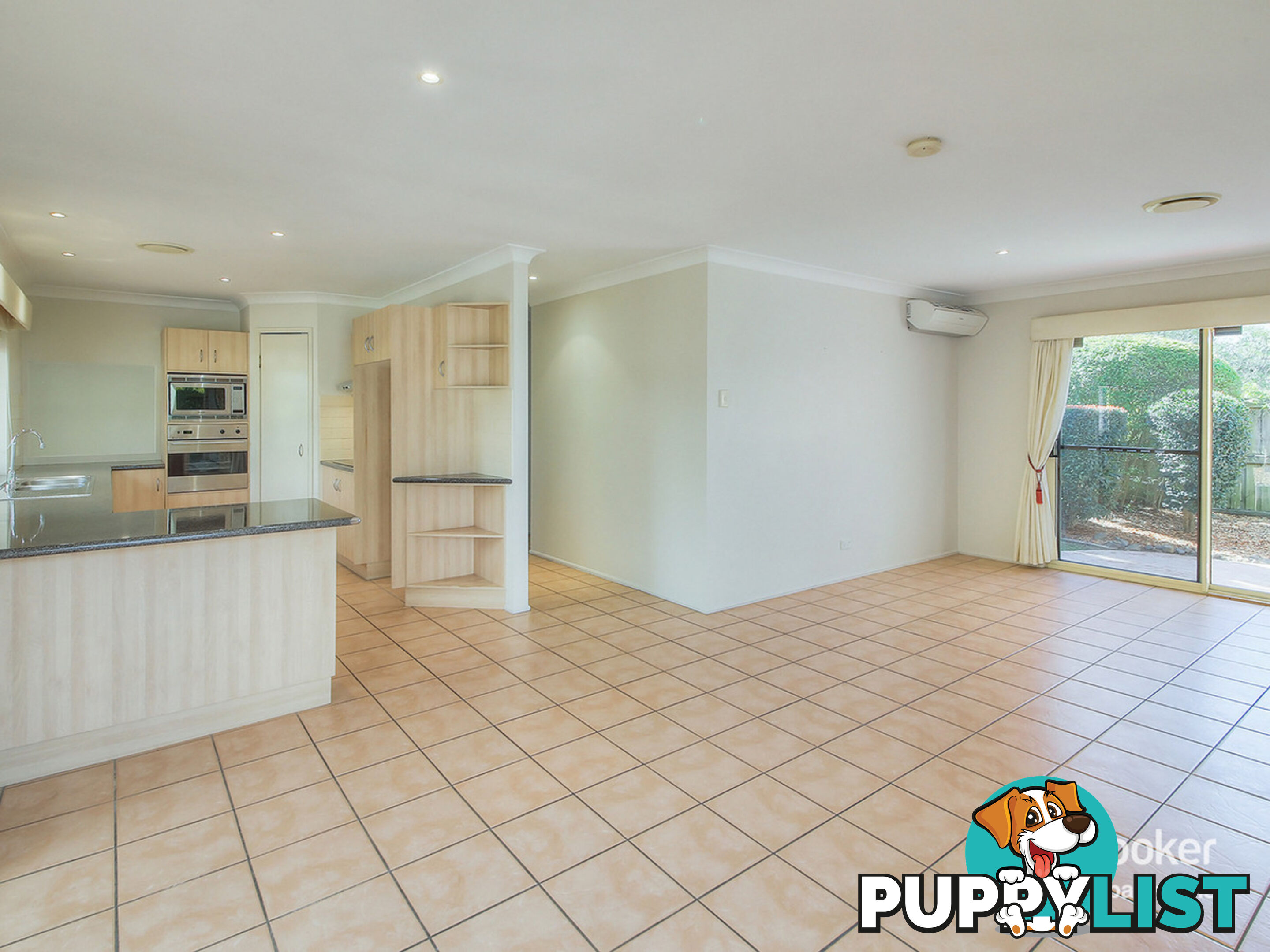 6 St John Close PARKINSON QLD 4115