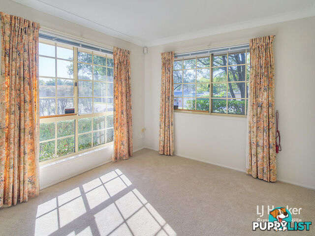 6 St John Close PARKINSON QLD 4115