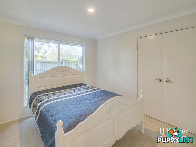 6 St John Close PARKINSON QLD 4115