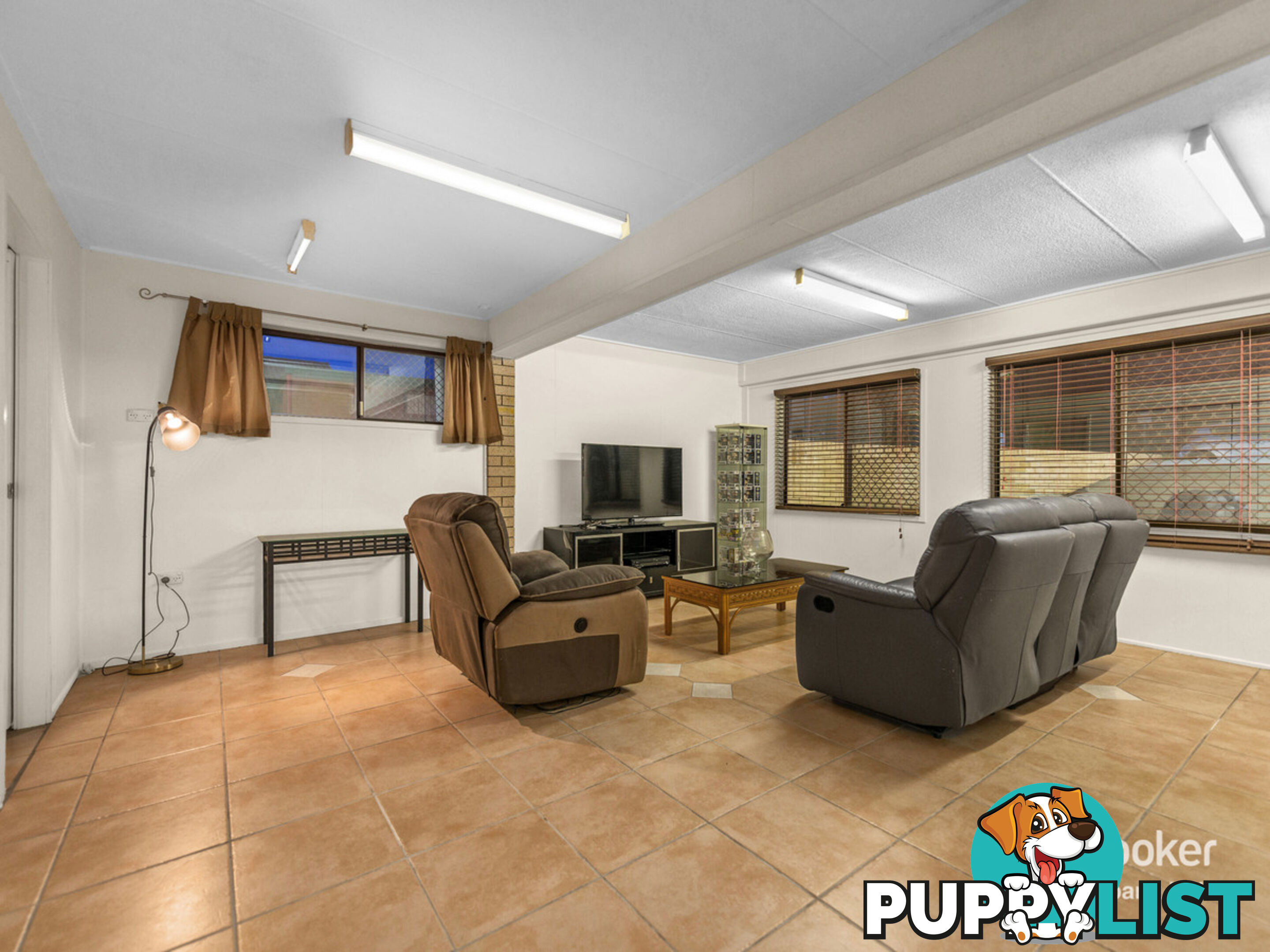 28 Frinton Street WISHART QLD 4122