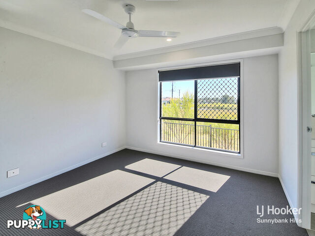 8 Fiveways Circuit PARK RIDGE QLD 4125