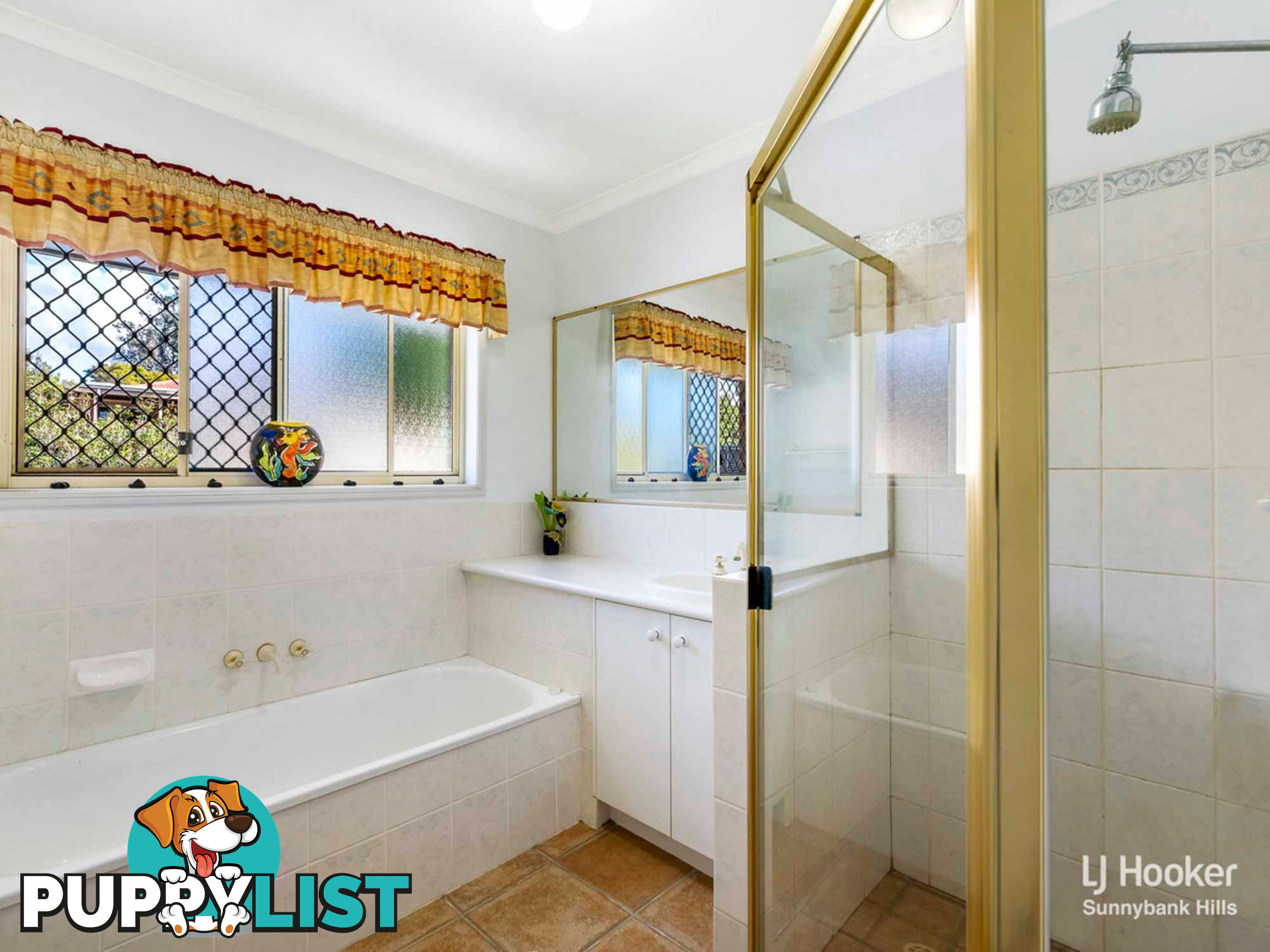 23 Cambridge Place WISHART QLD 4122