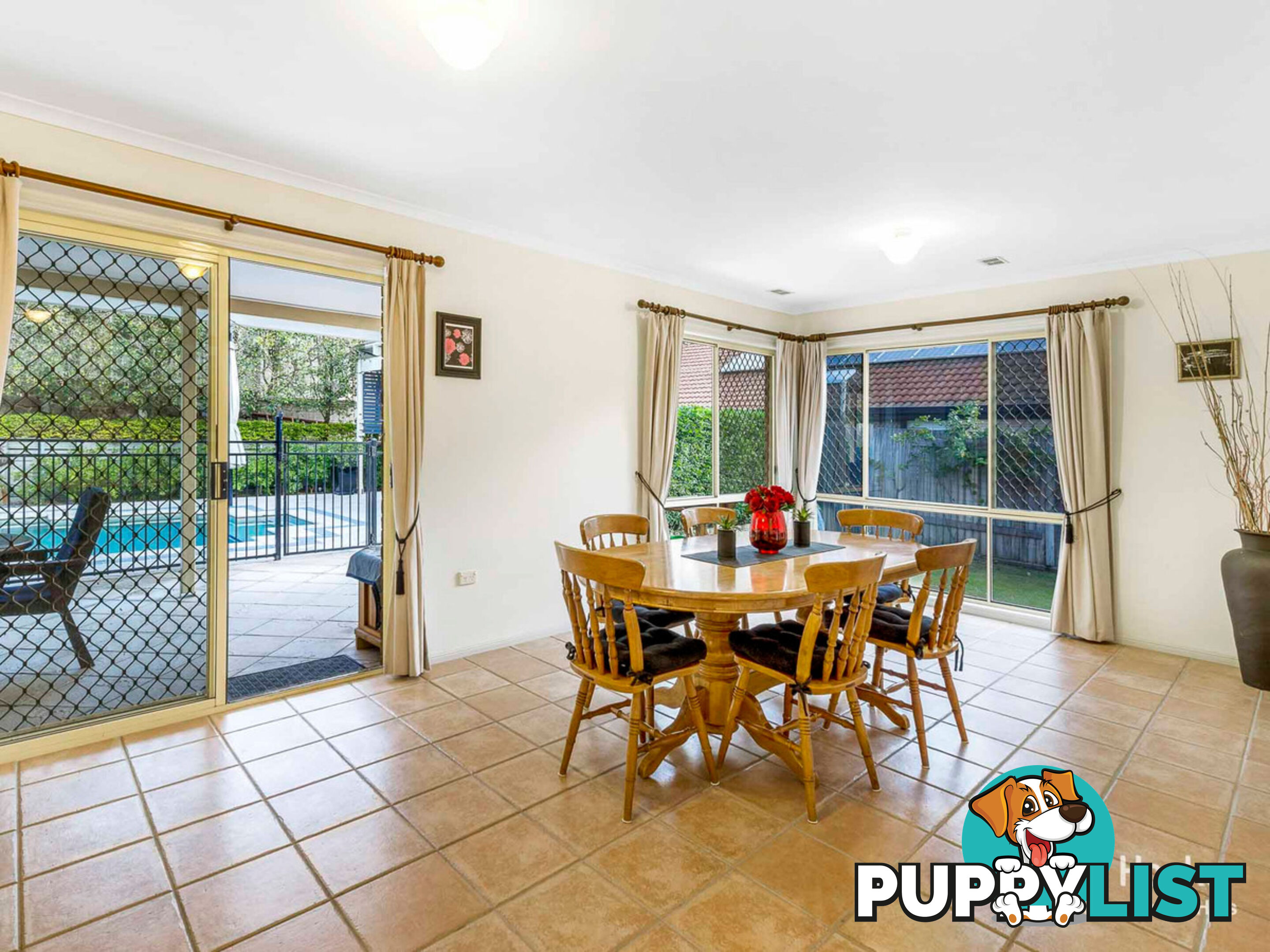 23 Cambridge Place WISHART QLD 4122