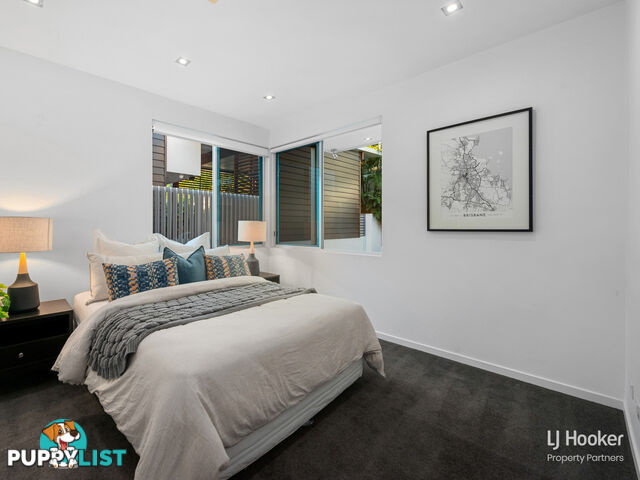 37 Derby Street HIGHGATE HILL QLD 4101