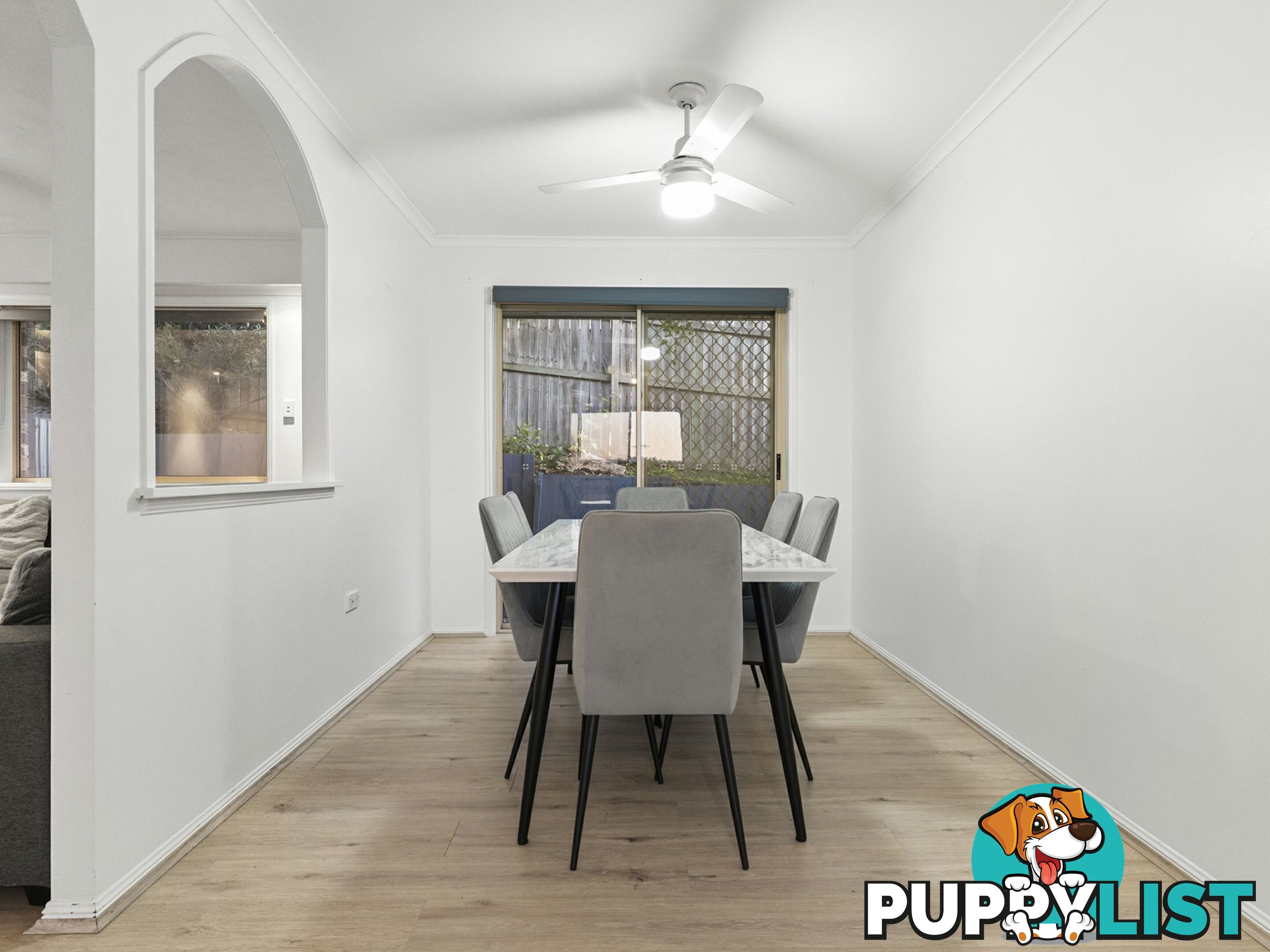 31 Wantana Crescent EDENS LANDING QLD 4207