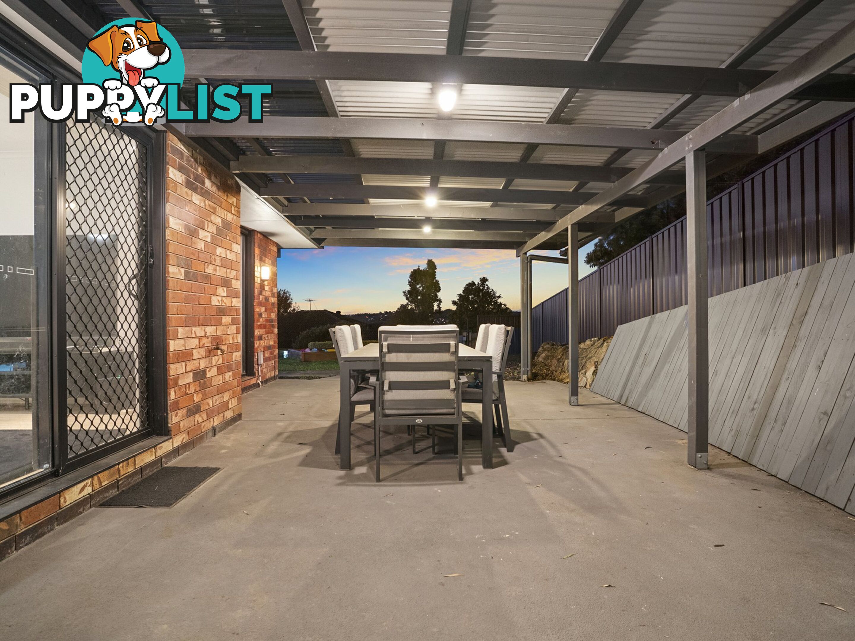 31 Wantana Crescent EDENS LANDING QLD 4207