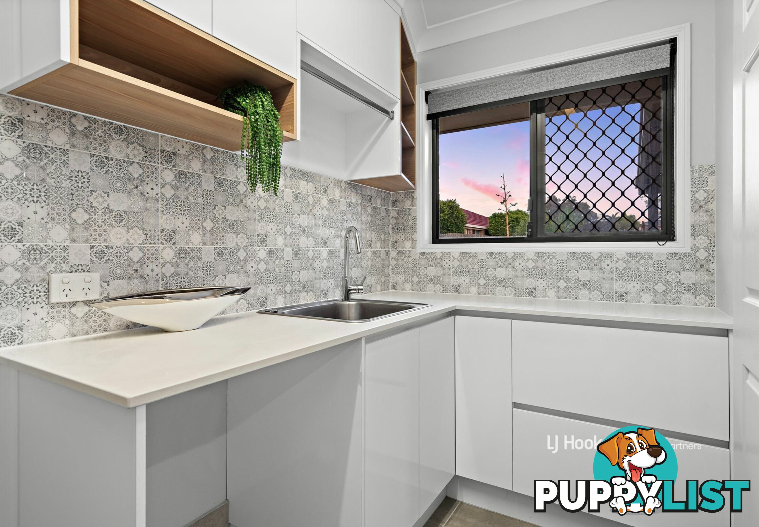 18 Byrony Place PARKINSON QLD 4115