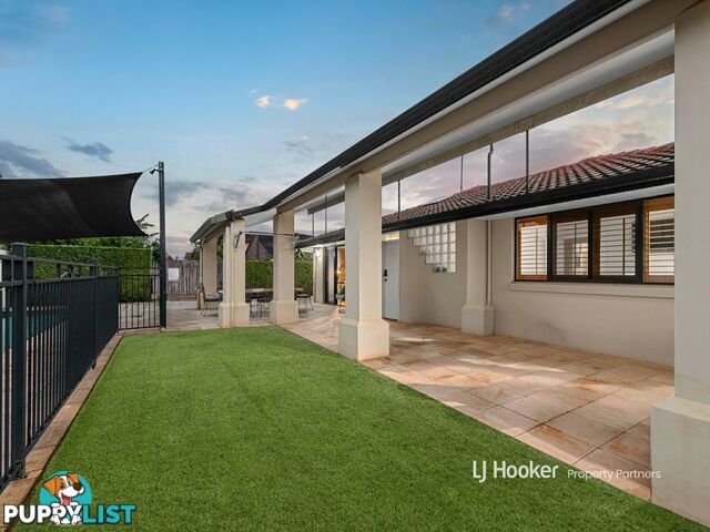 15 Angophora Street ROBERTSON QLD 4109