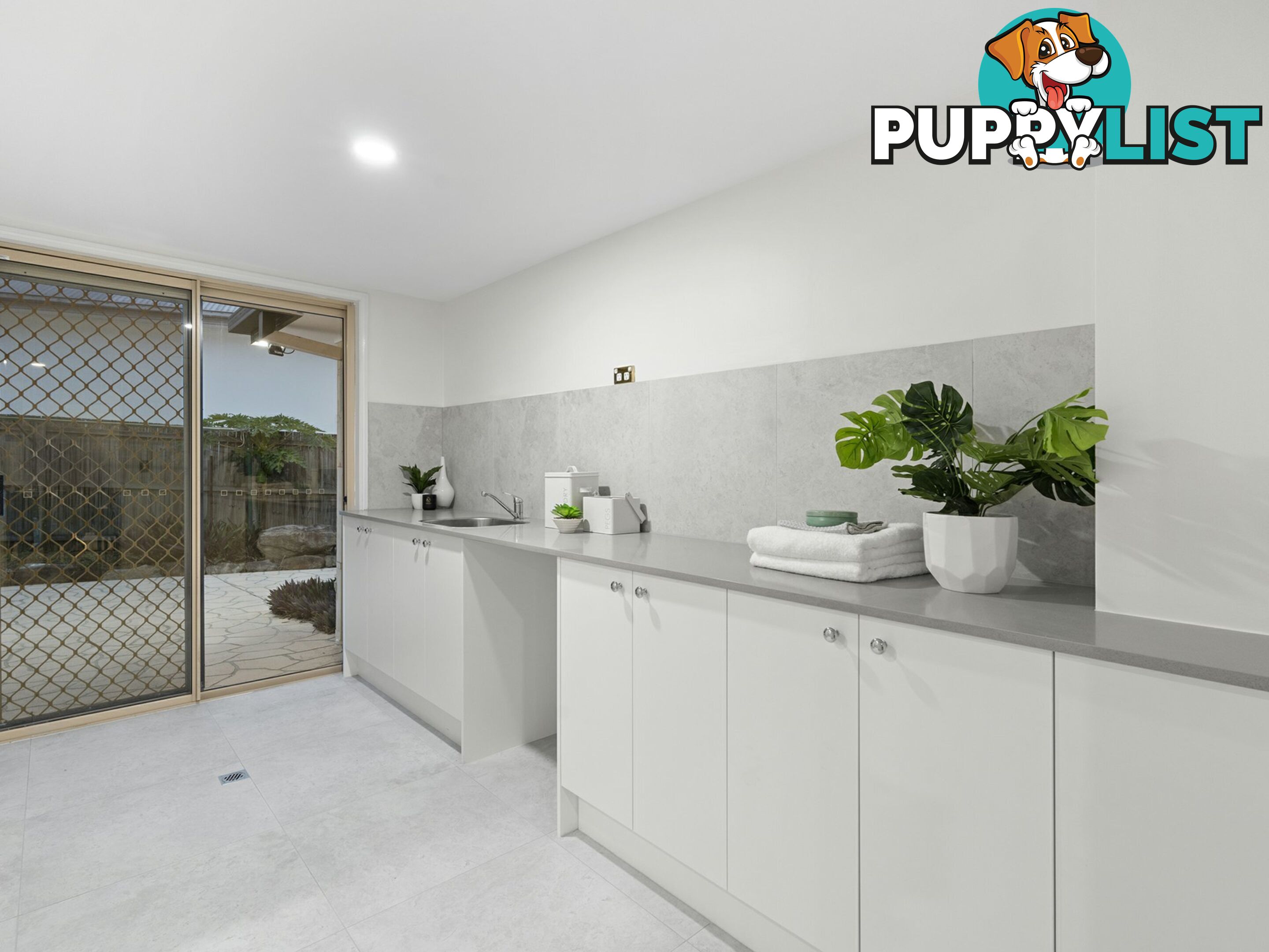 16 Totten Close EIGHT MILE PLAINS QLD 4113