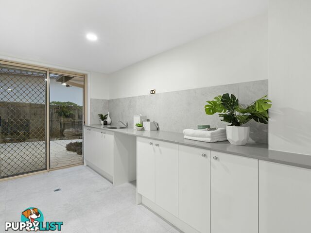 16 Totten Close EIGHT MILE PLAINS QLD 4113