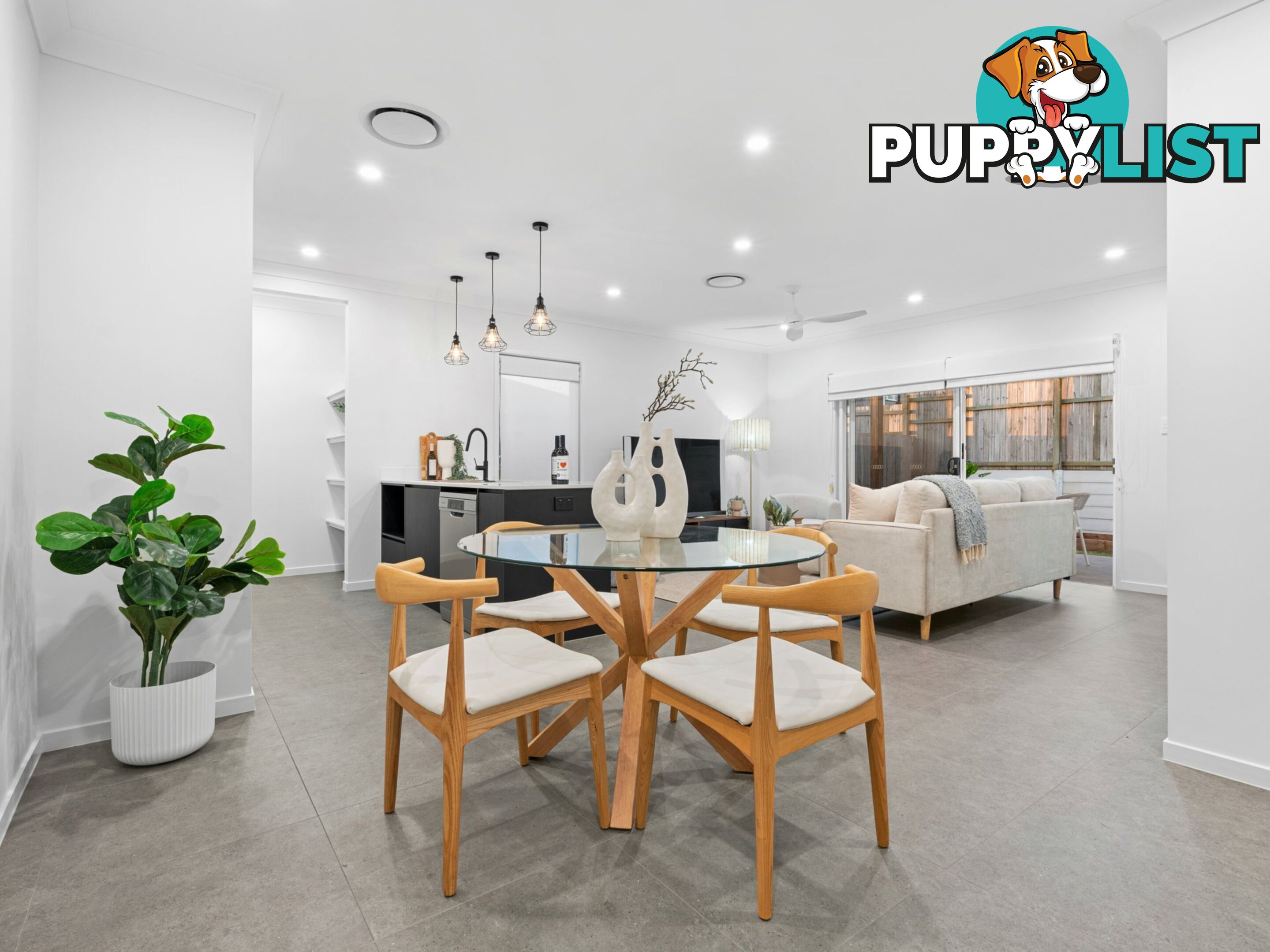 8 Viewpoint Street PALLARA QLD 4110