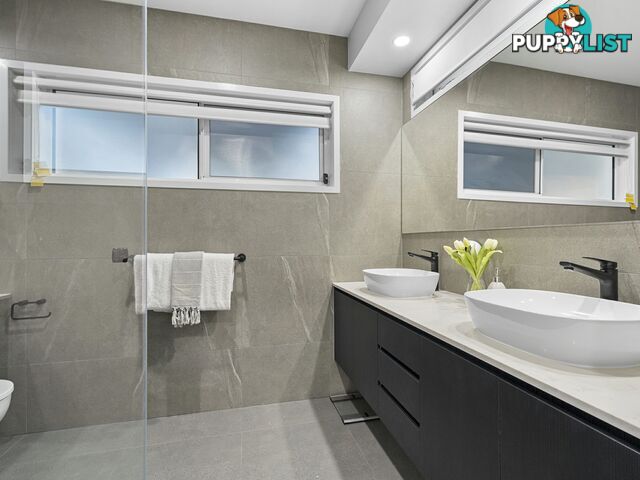 8 Viewpoint Street PALLARA QLD 4110