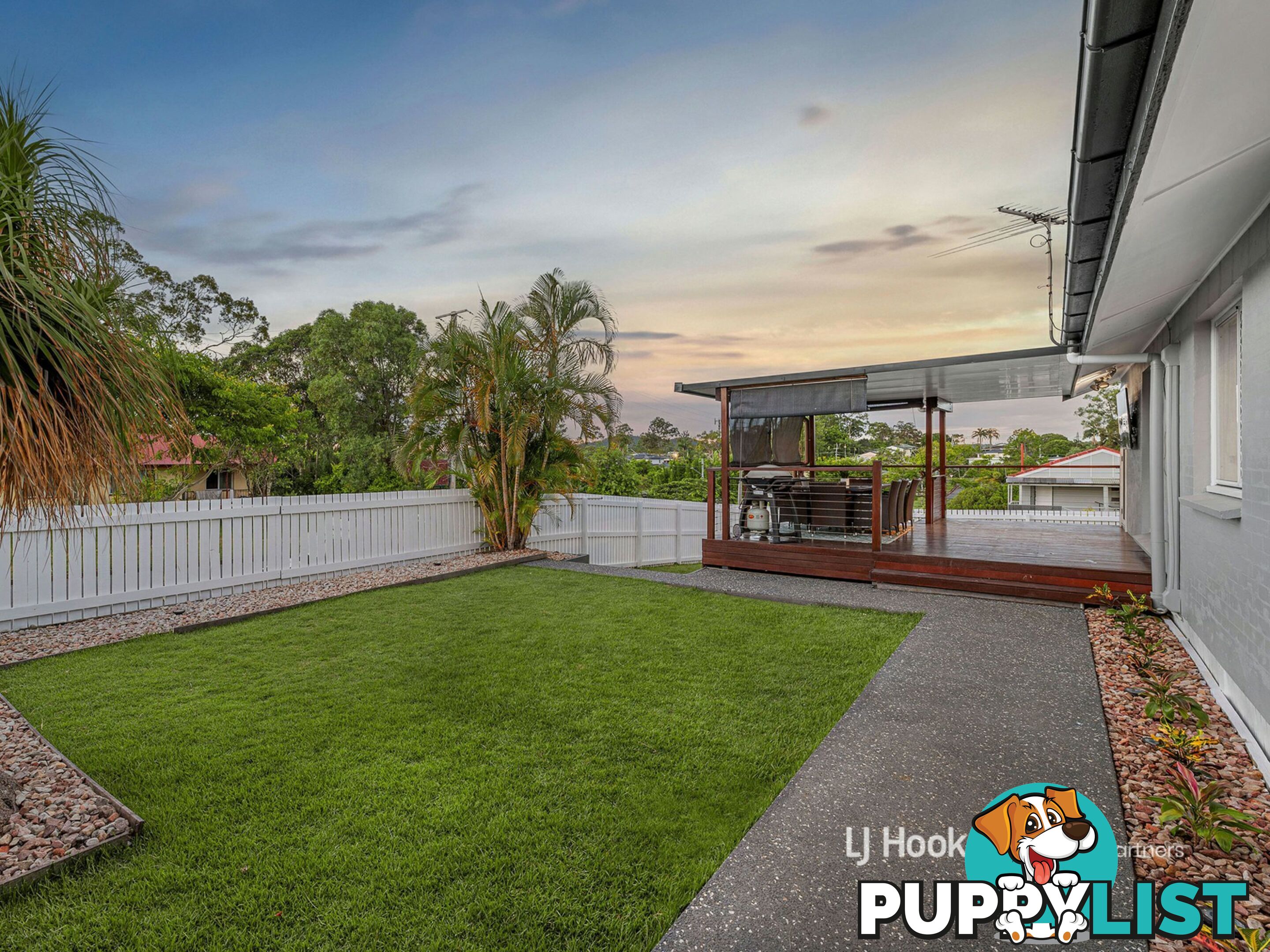 1 Tivela Street MANSFIELD QLD 4122