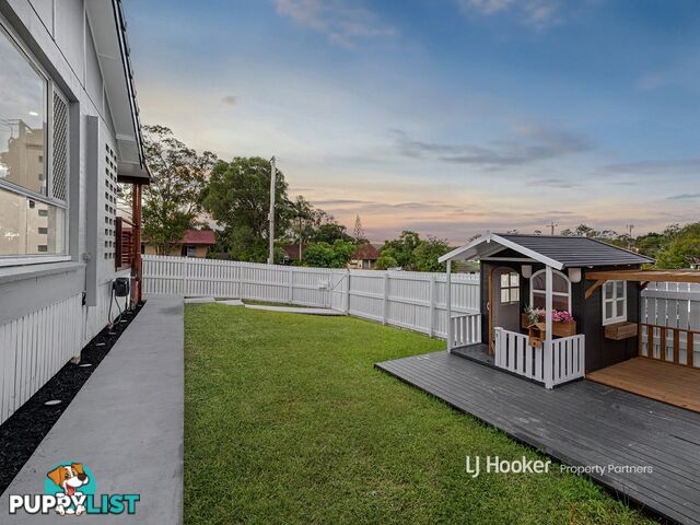 1 Tivela Street MANSFIELD QLD 4122