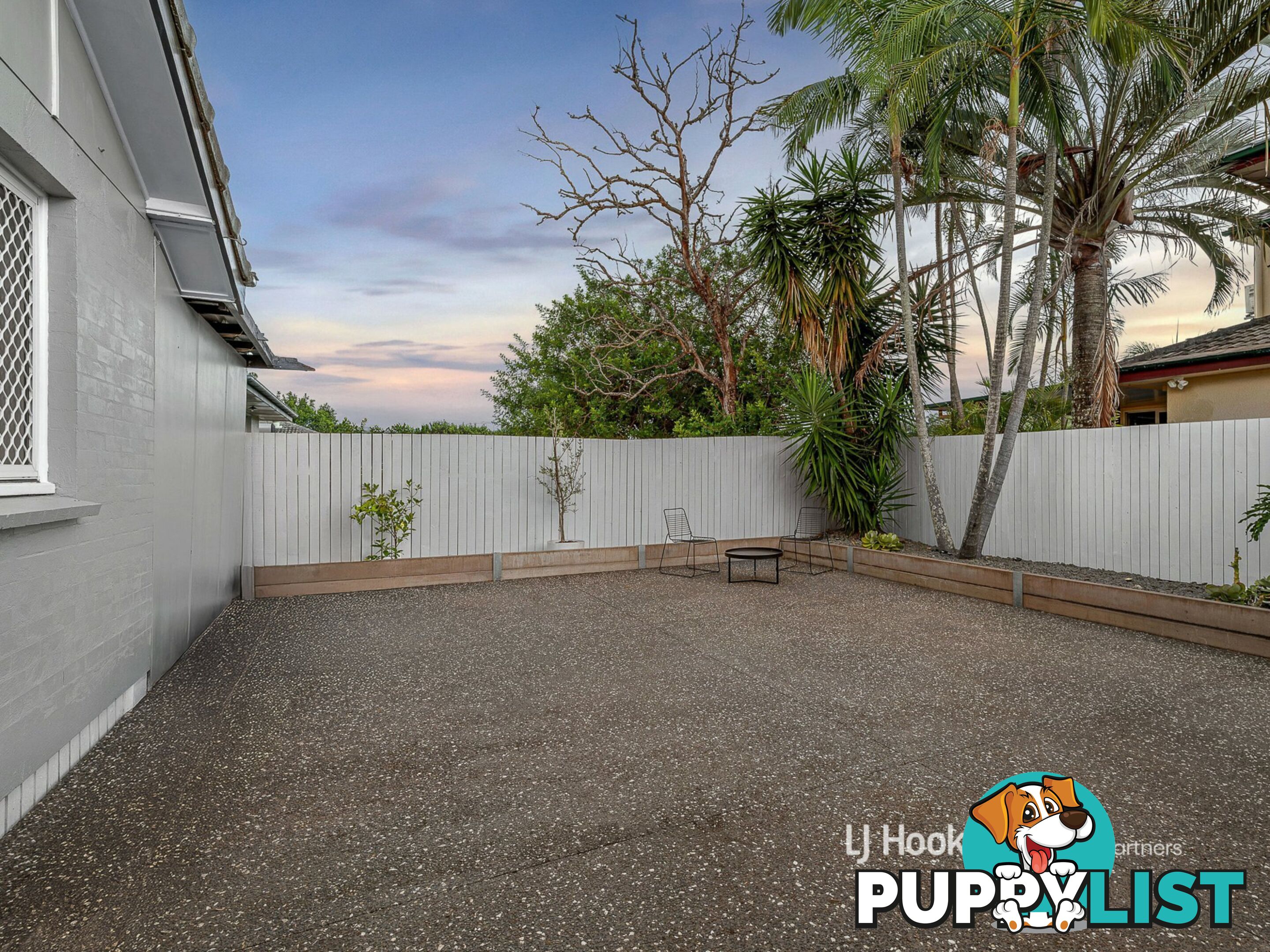 1 Tivela Street MANSFIELD QLD 4122