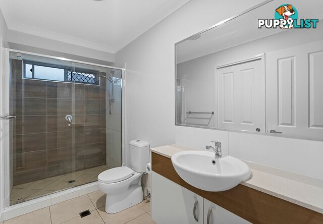 8 Wicker Road PARK RIDGE QLD 4125