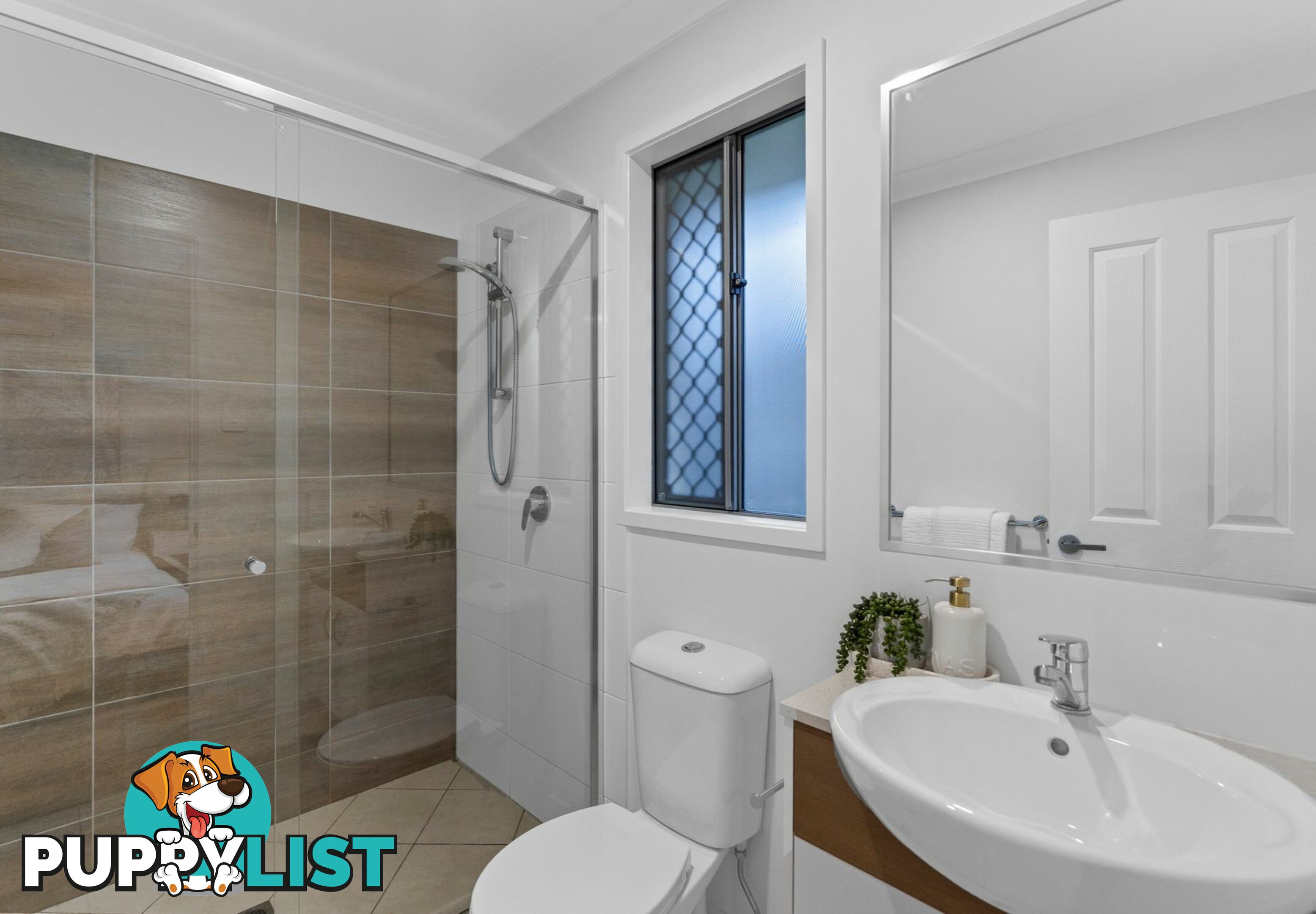 8 Wicker Road PARK RIDGE QLD 4125