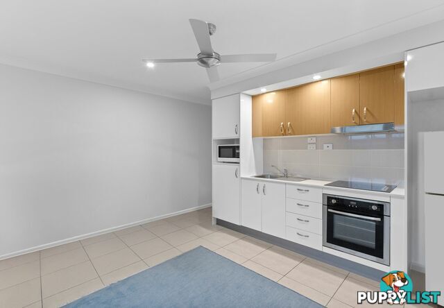 8 Wicker Road PARK RIDGE QLD 4125
